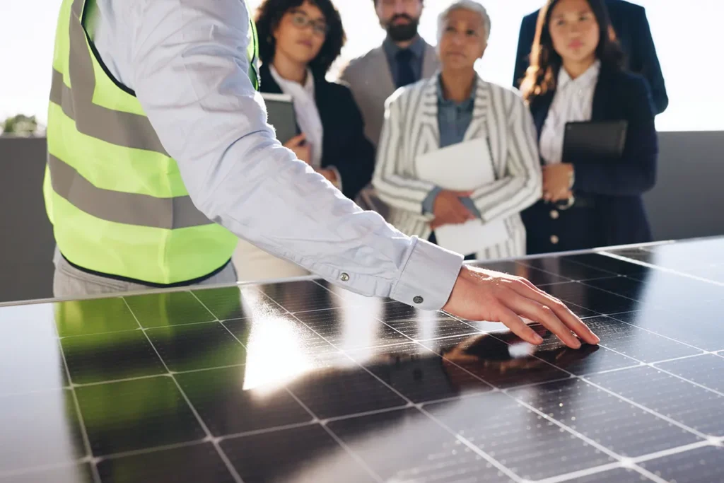 บริษัทรับติดตั้งแผงโซล่าเซลล์ เลือกอย่างไรให้มั่นใจ